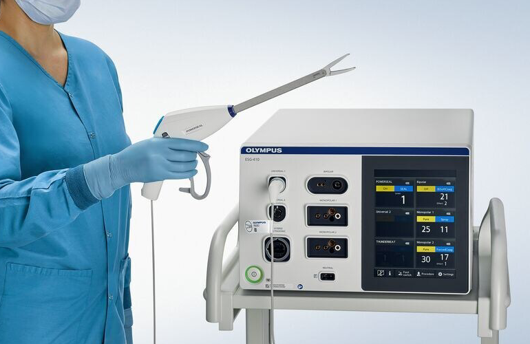 その他 NEW    OLYMPIA     OM-7300 Olympus wins FDA nod for Powerseal open extended jaw device