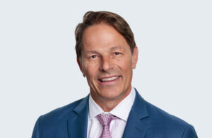 This is a portrait photo of Eric Honroth who is the outgoing president of Life Science at Getinge.